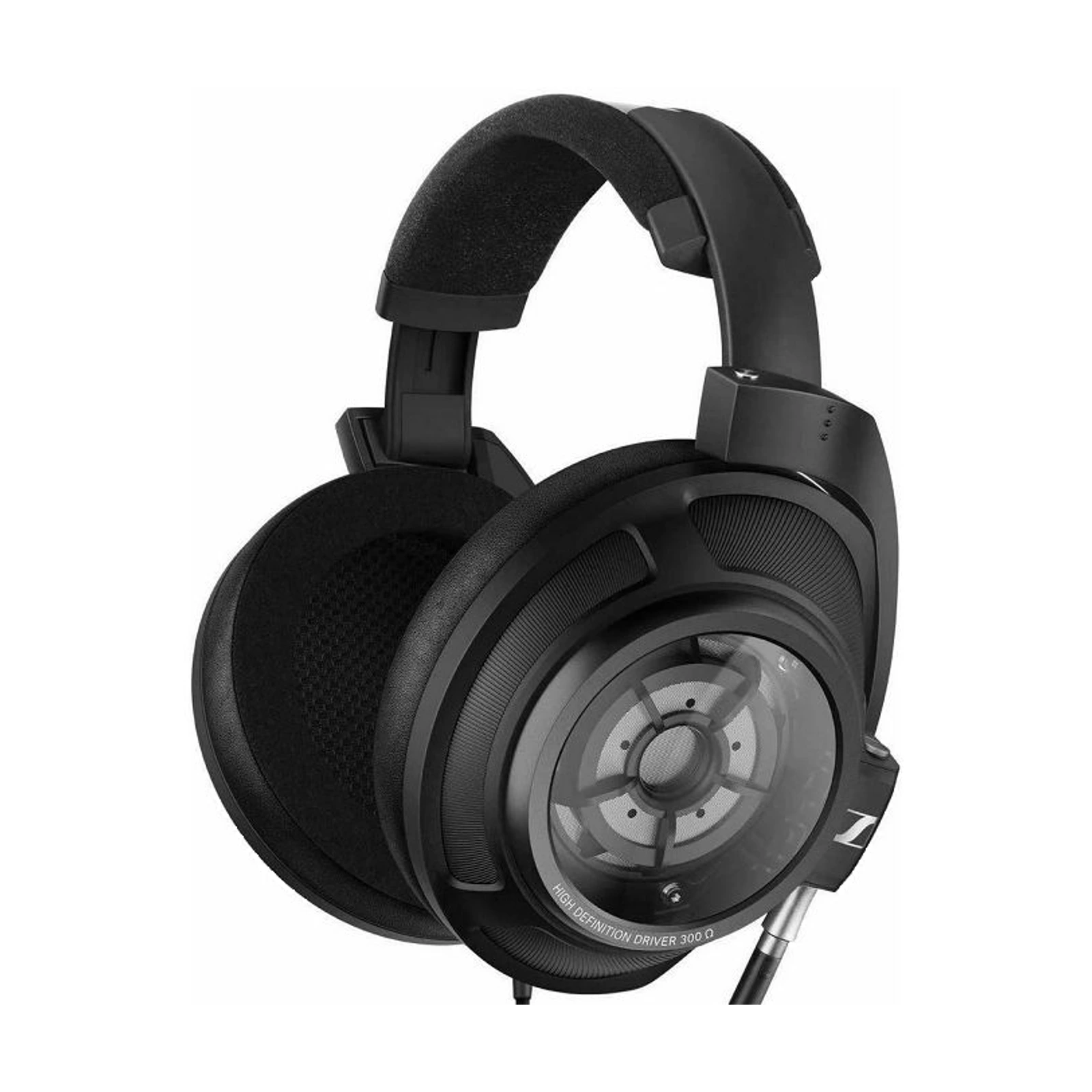HD 820